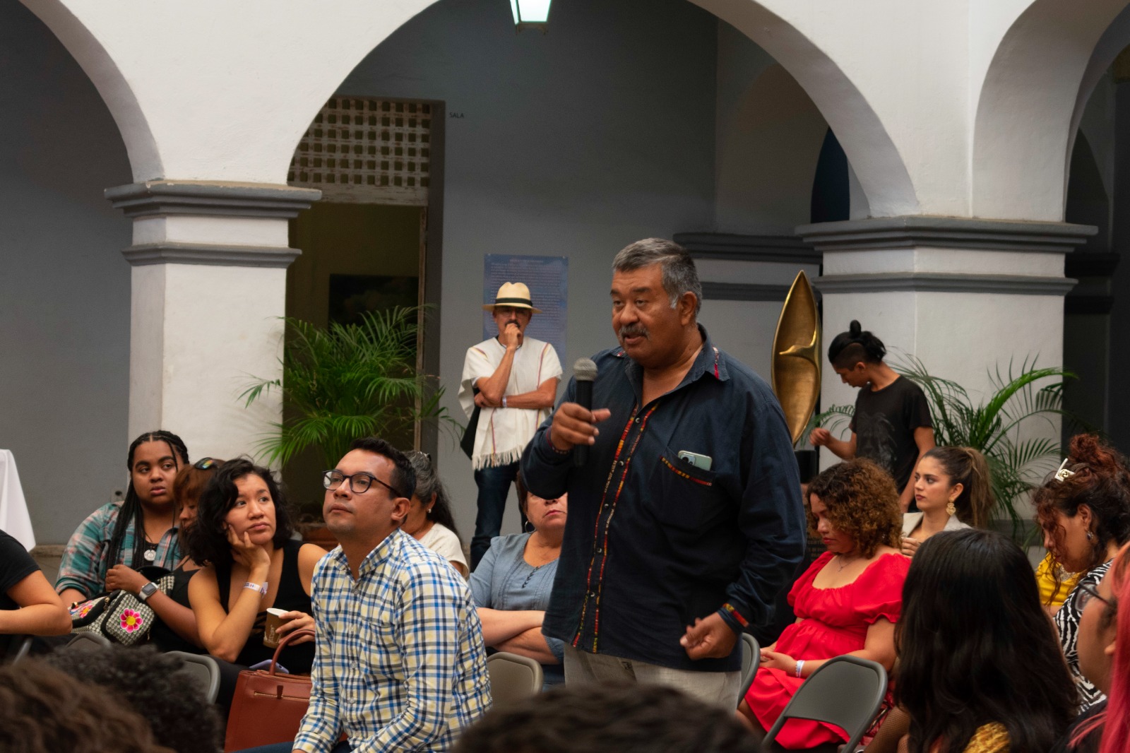  Se inauguró con éxito la exposición fotográfica “Colores de la Resistencia” en Cuernavaca