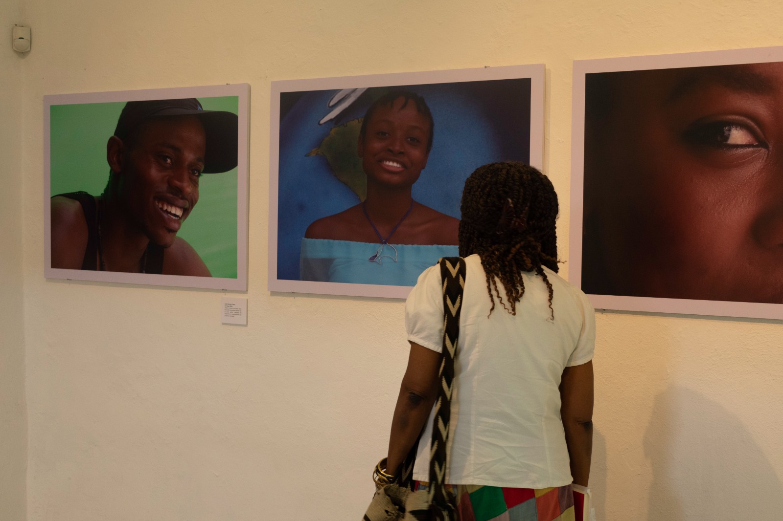  Se inauguró con éxito la exposición fotográfica “Colores de la Resistencia” en Cuernavaca